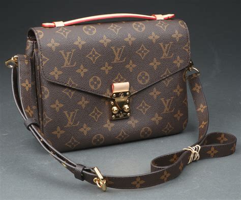 louis vuitton taske sort|louis vuitton crossbody bag.